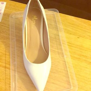 Mixx Shuz White pumps